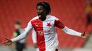 Peter Olayinka slaví gól v zápase Evropské ligy Slavia Praha - Bayer Leverkusen