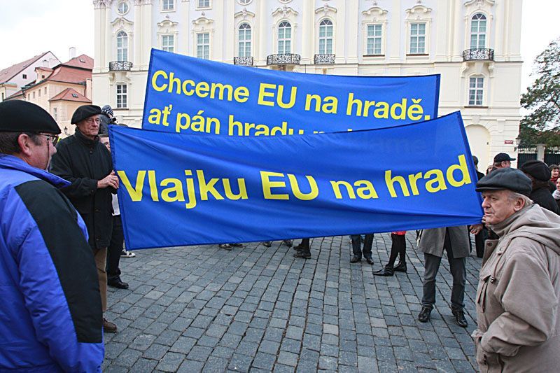 Demonstrace pro i proti Lisabonské smlouvě