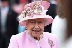 Britská královna hledá hospodyni. Bydlet může přímo v Buckinghamském paláci