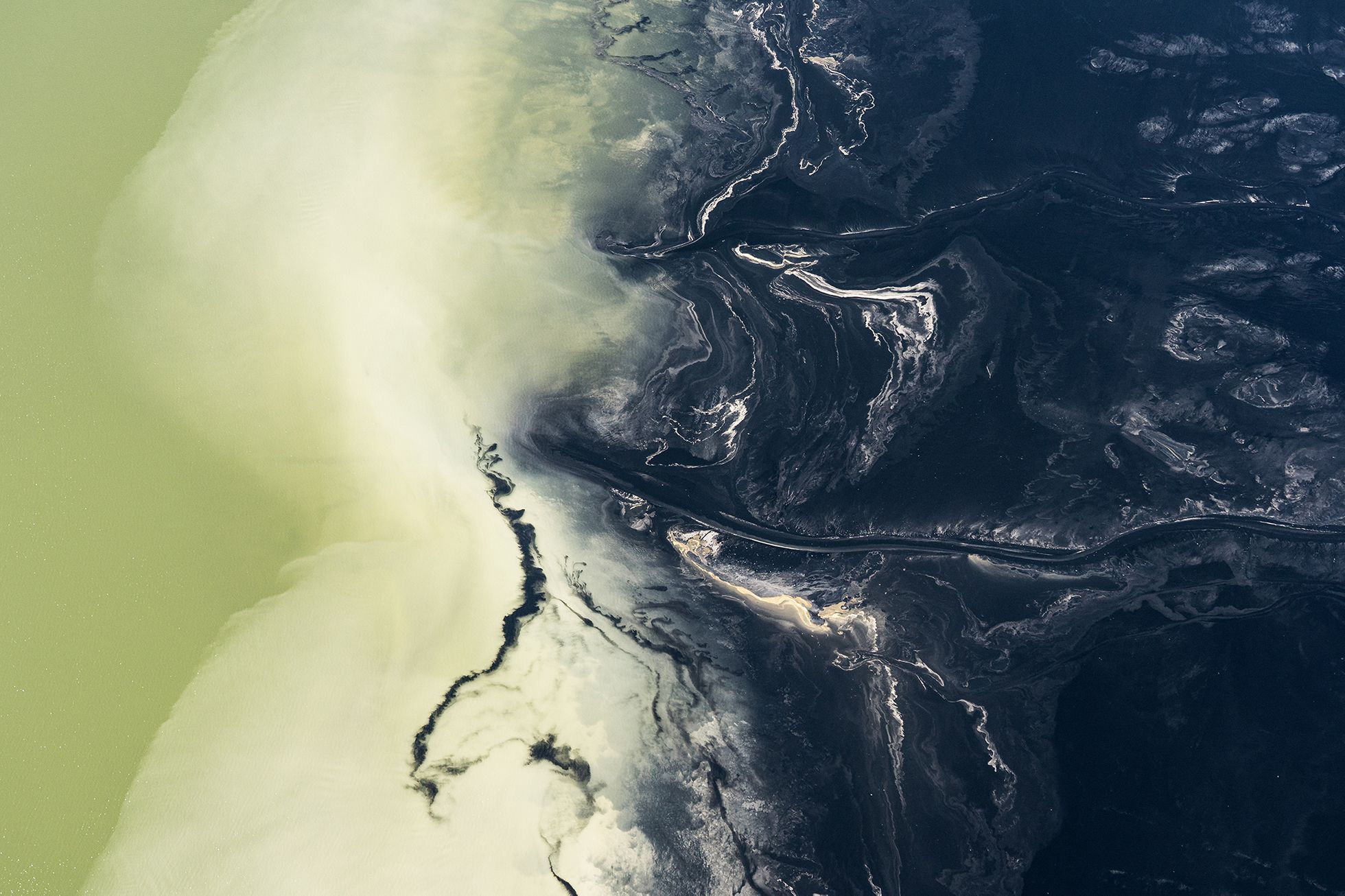 Česko z výšky pohledem fotografa Tomáše Vocelky a pilota Jiřího Pruši - výběr fotografií - Fotoguru