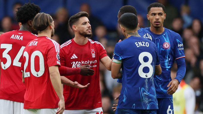 Potyčka v zápase Chelsea - Nottingham Forest