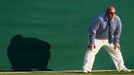 A line judge stands on court three at the Wimbledon Tennis Championships, in London June 25, 2013. REUTERS/Stefan Wermuth (BRITAIN - Tags: SPORT TENNIS)