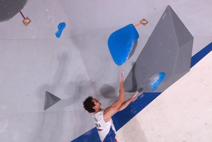 Sportovní lezec Adam Ondra ve finále na OH 2020