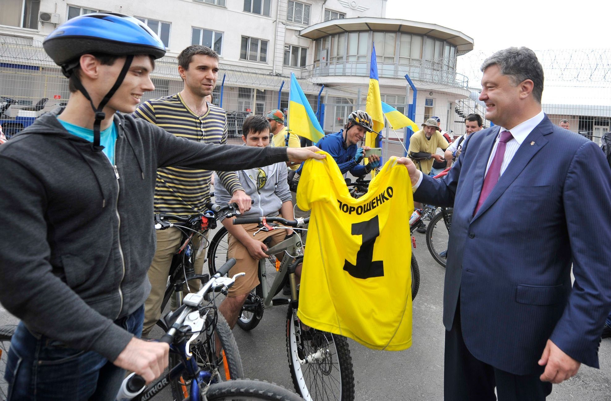 Petro Porošenko během předvolební kampaně v Oděse.