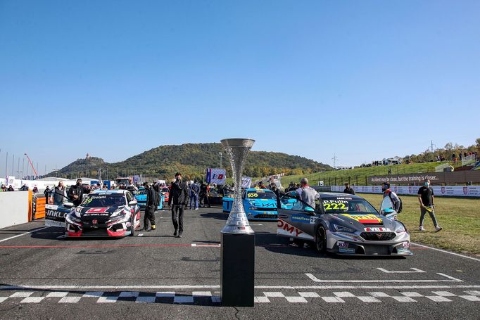 Petr Fulín v Cupře v závodě WTCR v Mostě 2021