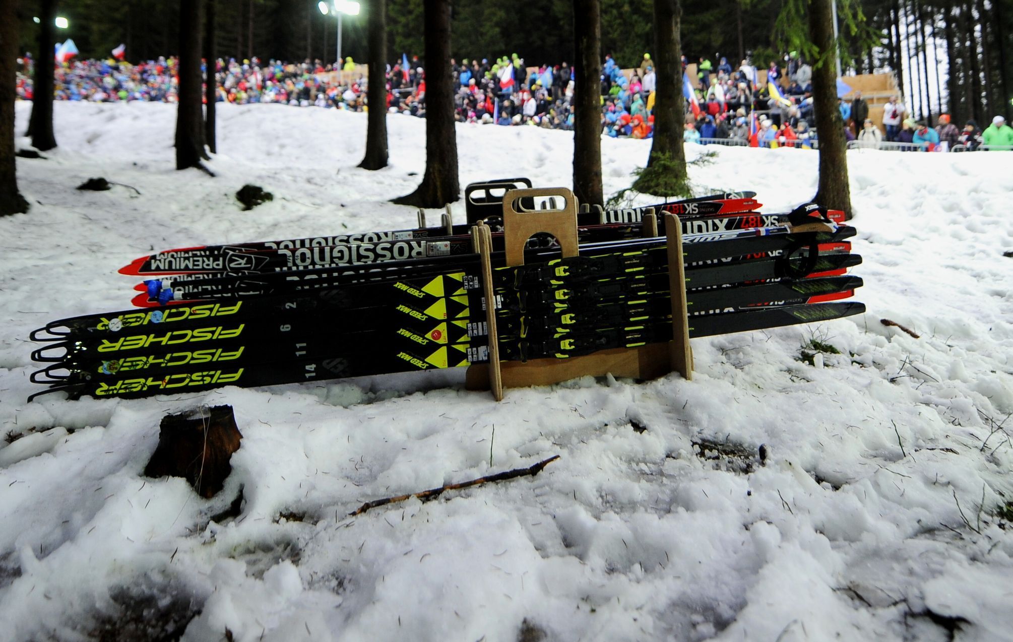 Běžecké lyže připravené na stíhačku SP v Novém Městě na Moravě 2018.