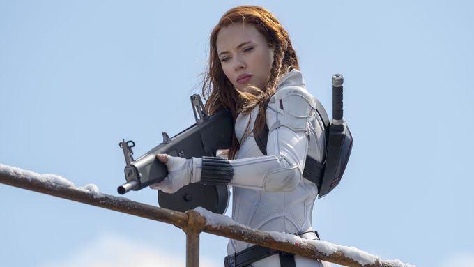 Ve filmu Black Widow hraje Scarlett Johanssonová nájemnou vražedkyni Natašu Romanovovou.
