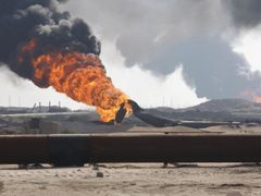 Sabotáže na iráckých ropovodech jsou v posledních letech časté.