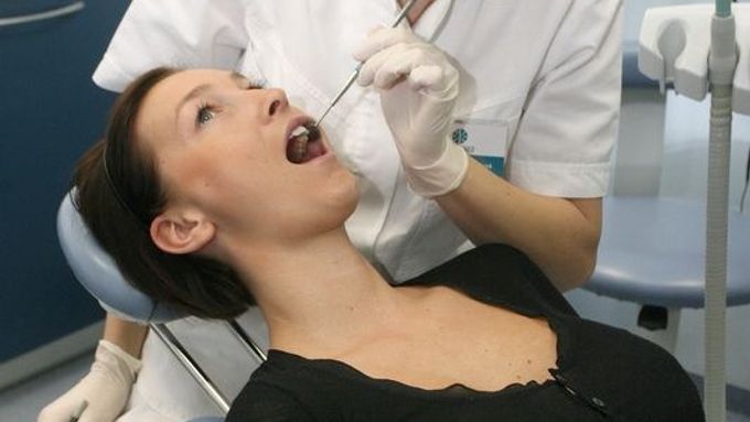 Dominika Mesarošová při návštěvě zubařky