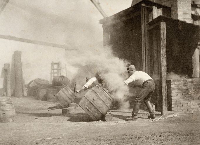 Karel Chotek - fotograf s modrou krví: fotografie z výstavy v Muzeu města Ústí nad Labem, září 2023