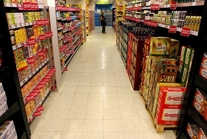 Prodejní plocha supermarketu se o trochu zvětšila na úkor zázemí.