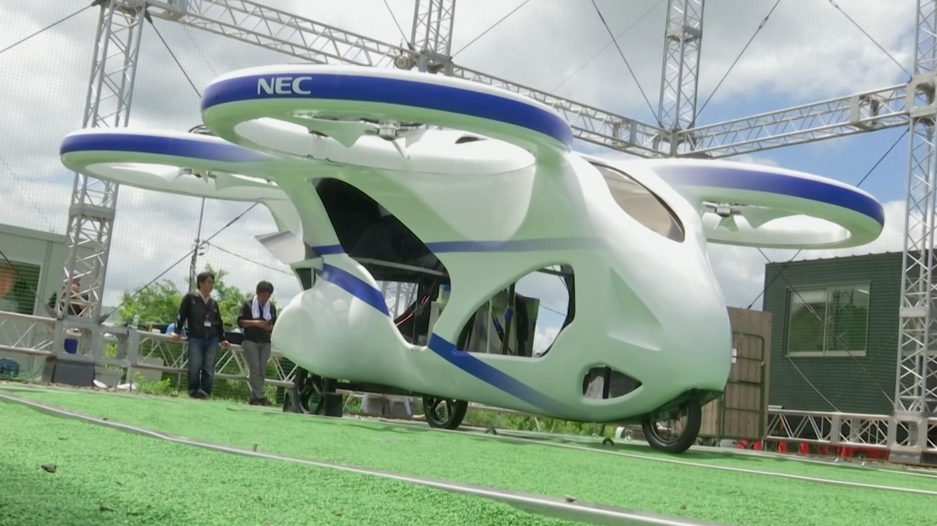 Japonci testují eVTOL, elektrické létací auto - Aktuálně.cz