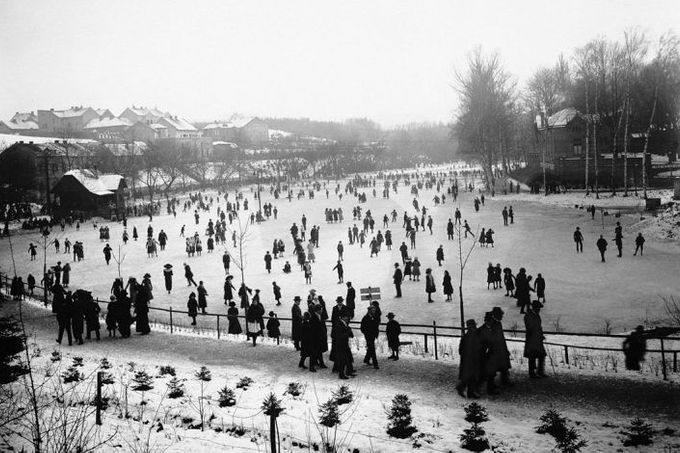 Umělé kluziště v parku na Štěpánce v Mladé Boleslavi, rok 1909