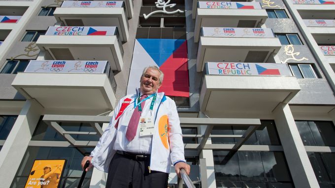 Prezident Miloš Zeman si prohlédl zázemí české části olympijské vesnice v Riu de Janeiro