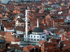 Pohled na město Prizren v Kosovu.