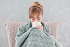 Nachlazení není chřipka: Braňte se dřív, než na vás padne