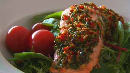 Losos s lehkou letní marinádou na salát