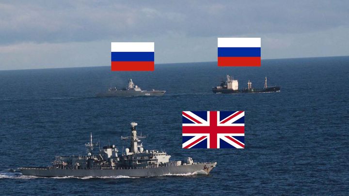 Jen stovky metrů od sebe. Ruská loď s "nezastavitelnými střelami" obeplouvá Evropu; Zdroj foto: Akltuálně.cz/Royal Navy