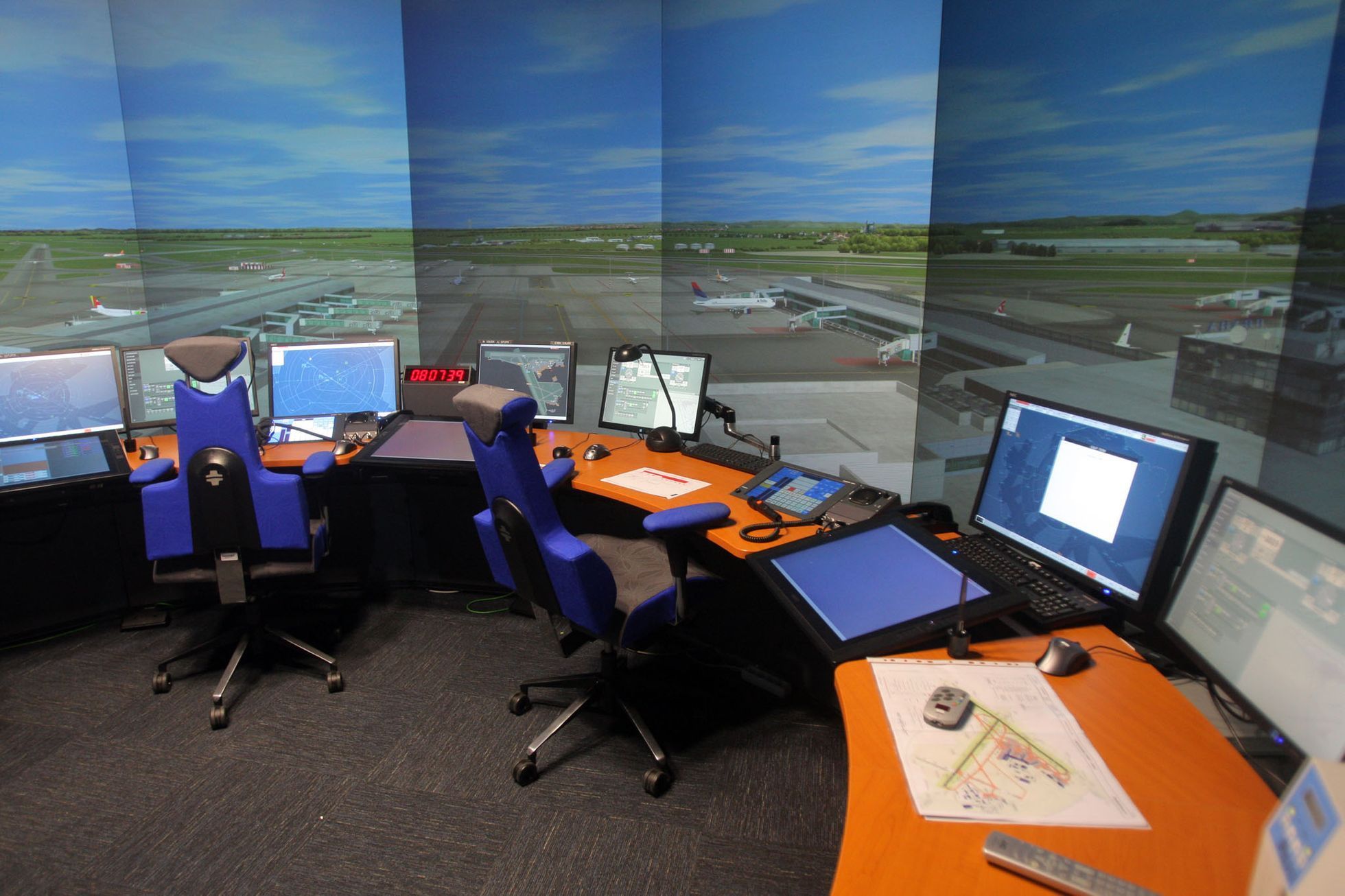 Simulátor řízení letového provozu