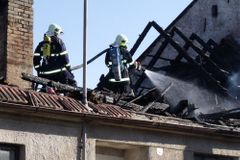 Na Jihlavsku hořel rodinný dům, škoda je přes milion korun