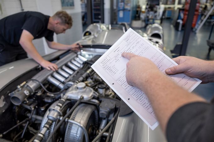 Kontrola auta před aukcí byla německy precizní