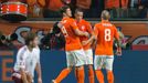 Nizozemsko-Lotyšsko: Klaas-Jan Huntelaar (9), Ibrahim Afellay  a Wesley Sneijder (8) slaví gól