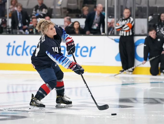 NHL All-Star Game 2019: Brianna Deckerová