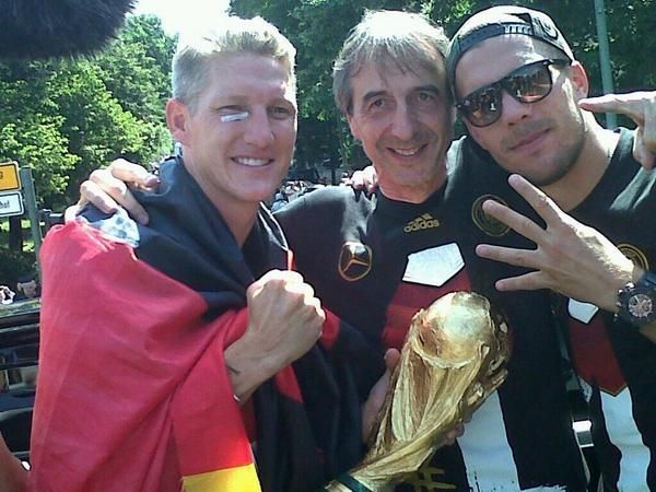 Selfies Němců vracejících se z MS domů