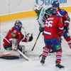 KHL, Lev Praha - Salavat Julajev Ufa: Jakub Štěpánek, Juraj Mikuš - Tomáš Rolinek