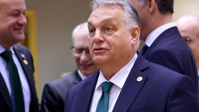 Viktor Orbán na summitu v Bruselu 1. února.