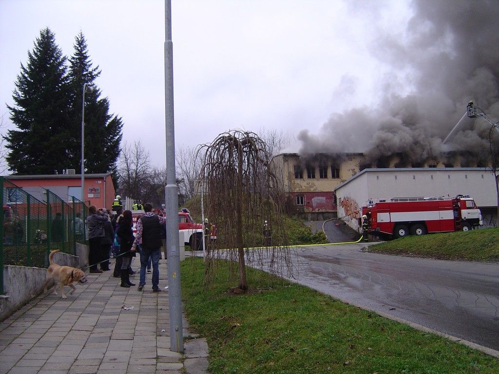 Požár vojenské jídelny v Brně