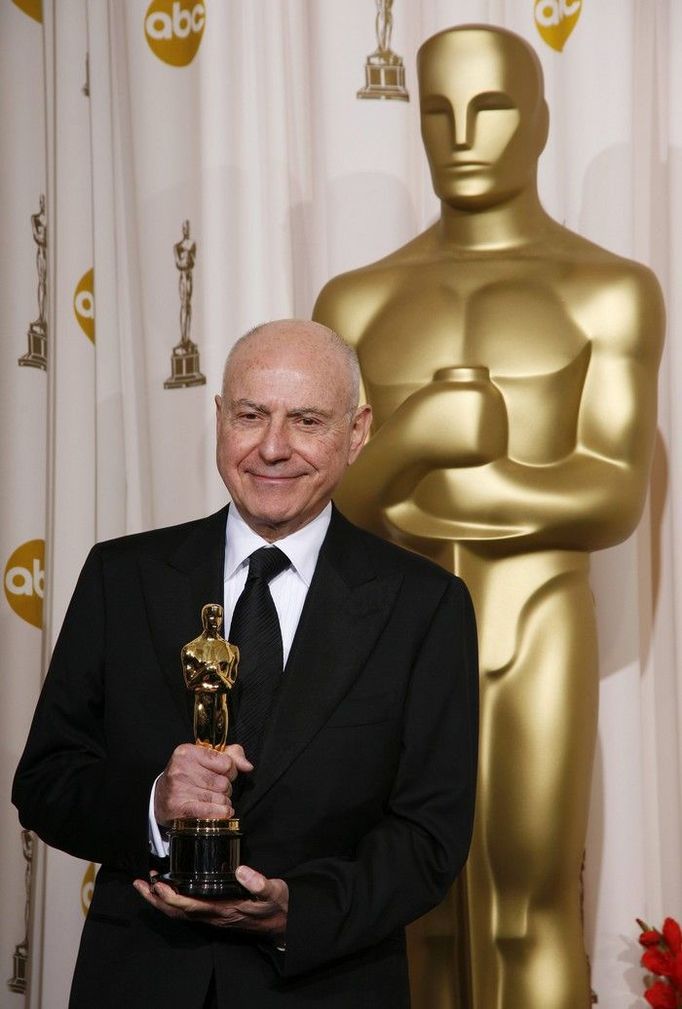 Alan Arkin získal Oscara za vedlejší mužskou roli ve snímku Malá miss Sunshine.