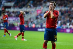 Zmar a bída. Španělští fotbalisté končí v Londýně s ostudou