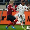 Alaba a Rajtoral v zápase Hannover - Bayern Mnichov