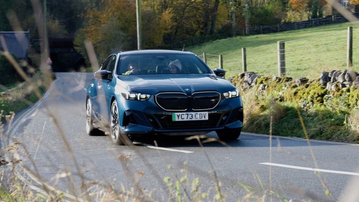 Je jich hodně, musíme vás zdanit. První z velkých trhů chystá past na elektromobily