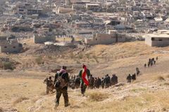 Kurdové našli nedaleko Sindžáru masový hrob jezídů. Chystají stíhání pro podezření z genocidy
