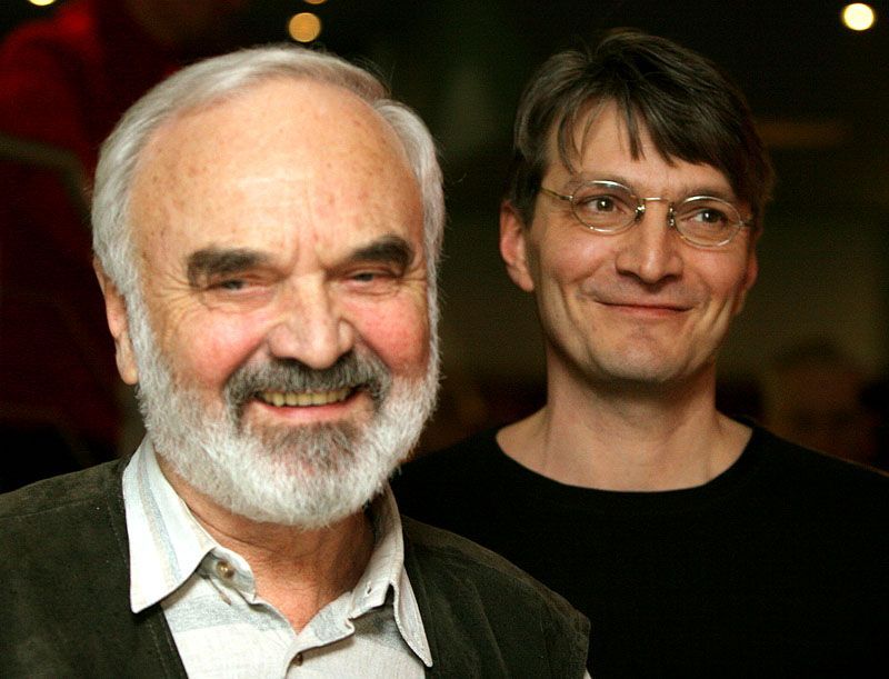 Scénárista a herec Zdeněk Svěrák a jeho syn, režisér Jan Svěrák (vpravo).