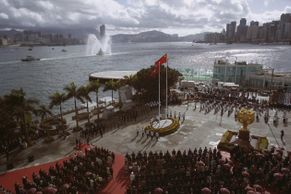 Hongkong 15 let pod správou Číny: Oslavy provázely protesty