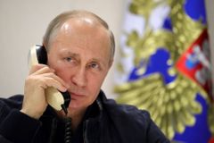 Putin překvapil v "předvolebním filmu": V roce 2014 jsem přikázal sestřelit unesené letadlo