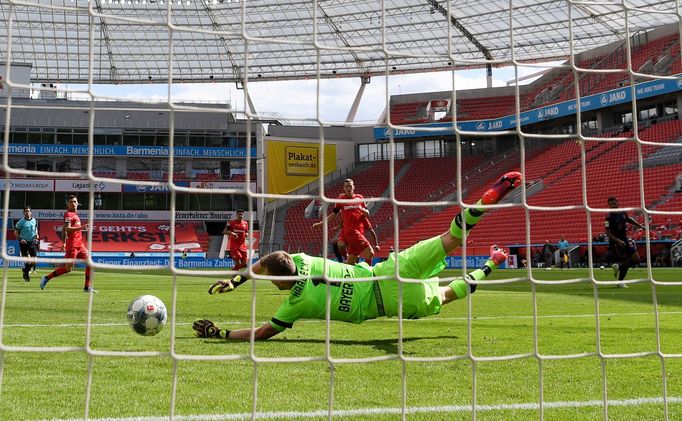 Soccer Football - Bundesliga - Bayer Leverkusen v Bayern Munich- BayArena, Leverkusen, Germany - June 6, 2020 Bayern Munich's Leon Goretzka scores their second goal, as p