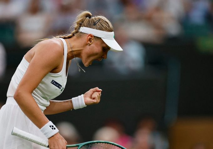 Dajana Jastremská slaví vítězství nad Coco Gauffovou.