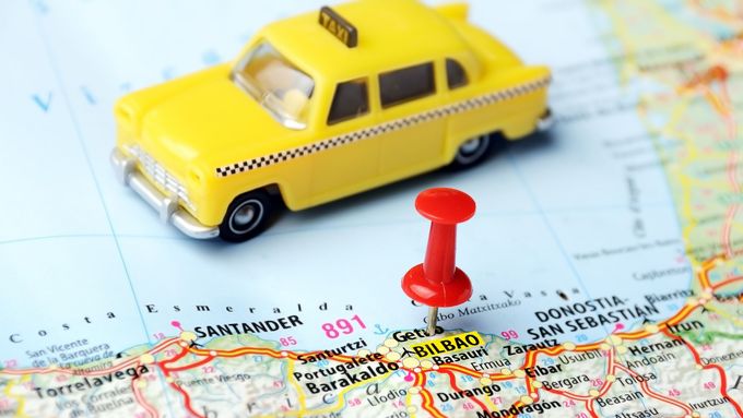 Taxikář odvezl studentku z Madridu do Bilbaa a následně podstoupil 1500 kilometrovou cestu do italského města Montobello. Za jízdu nic nechtěl.