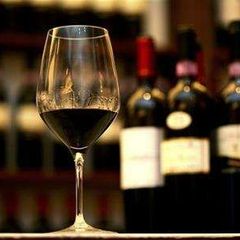 Červené víno je prevencí proti mozkové mrtvici.