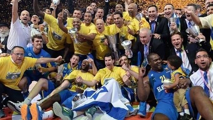 Basketbalisté Maccabi Tel Aviv slaví šestý triumf v Eurolize.
