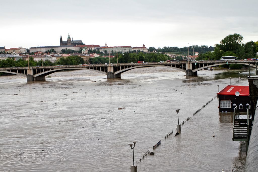 Praha povodně, neděle 2.6.