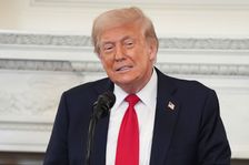 "Putin mě zklamal, ale ještě jsem s ním neskončil... Nevěřím nikomu," řekl Trump BBC