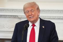 "Putin mě zklamal, ale ještě jsem s ním neskončil... Nevěřím nikomu," řekl Trump BBC