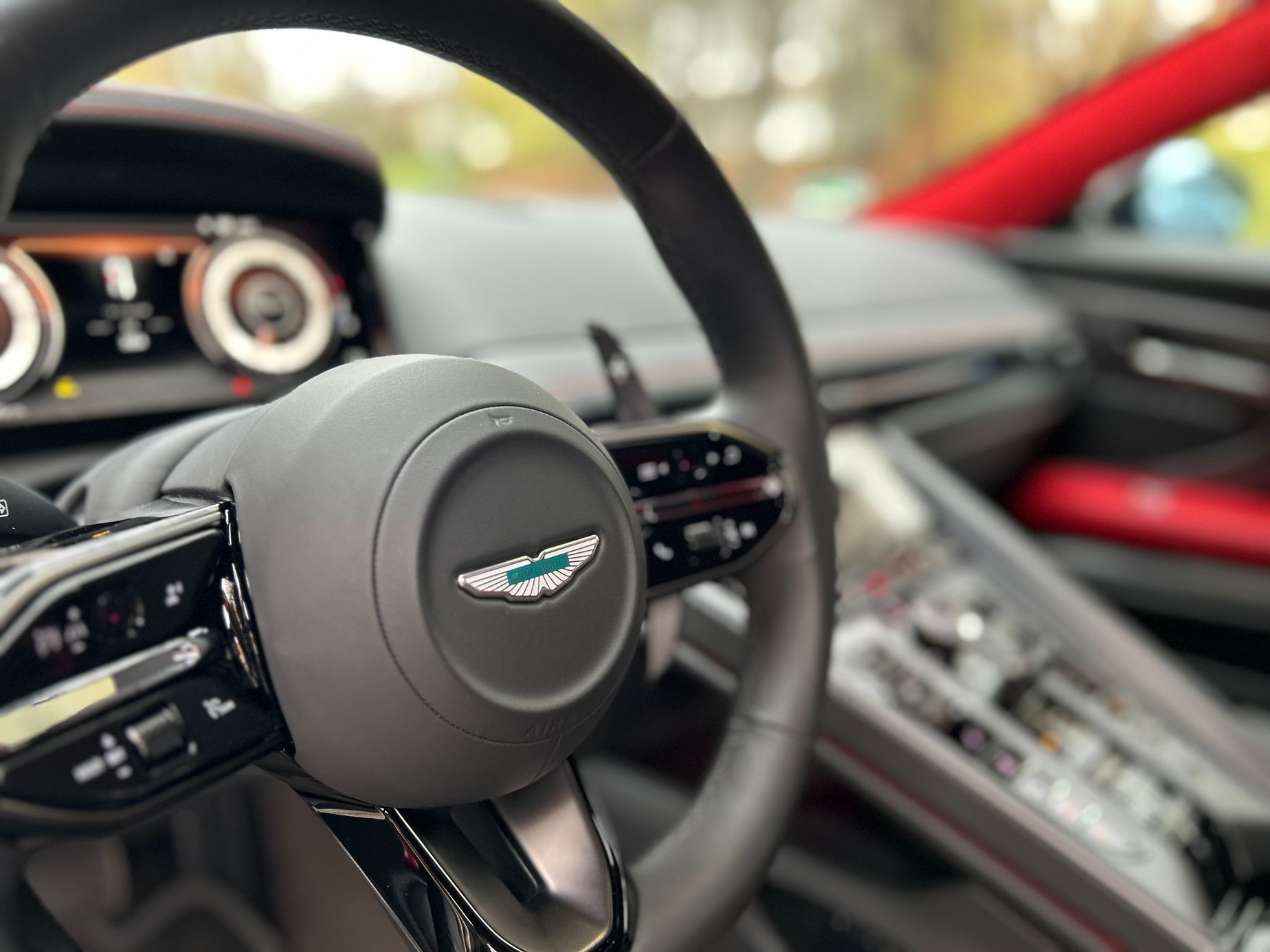 Aston Martin DB12
