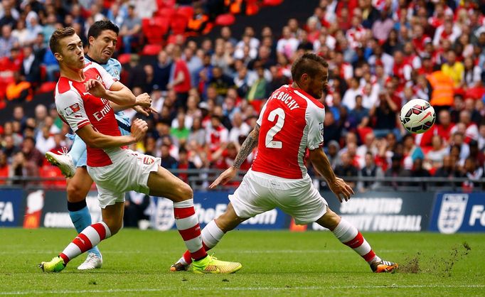 Community Shield, Arsenal - Manchester City: Calum Chambers, Mathieu Debuchy (2) - Samir Nasri