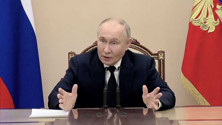 "Tohle už není legrace." Novinář popsal, co znamenají Putinovy výhrůžky nejen Česku